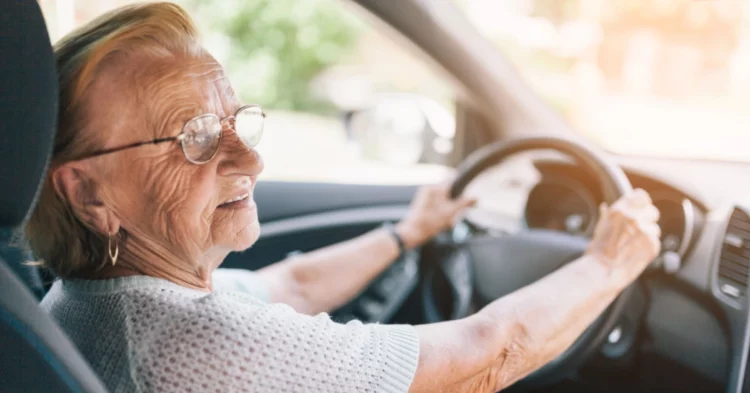 2025 Senior Driving Law Changes: Renewals, Medical Checks, and Testing Explained