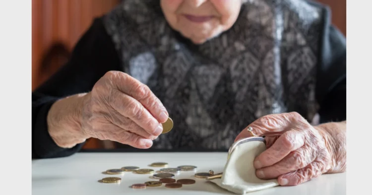 $3900 Direct Checks for Canadian Seniors by CRA in 2025 – Full Details Inside